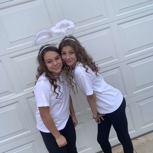 Meet your Posher, Adi